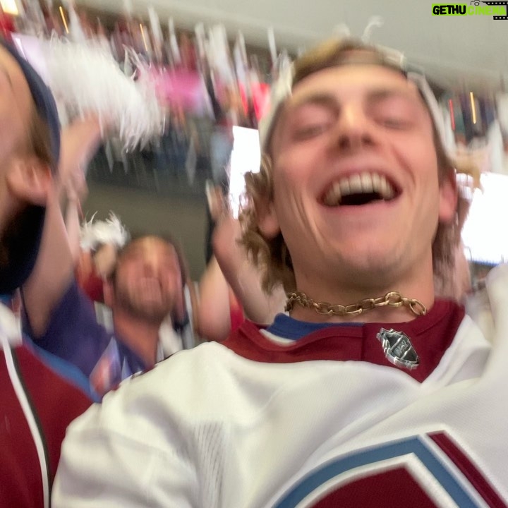 Ross Lynch Instagram - Huge shoutout to the homies @bauerhockey for hooking us up with tickets to game 5 of the Stanley cup final!!! As you can see from these videos we’re huge fans! It was a blast. #GoAvs