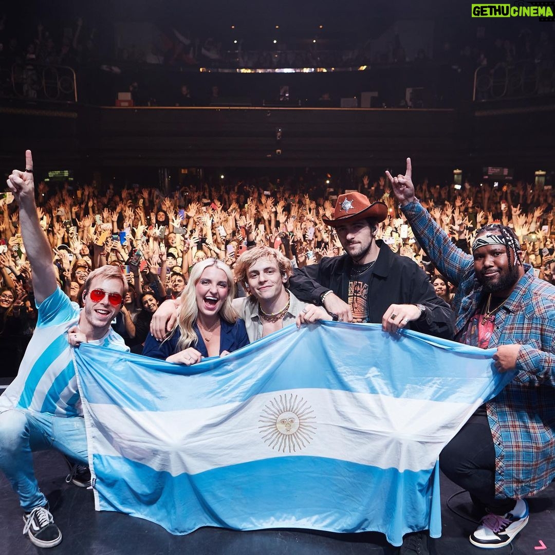 Ross Lynch Instagram - Our LATAM tour was a massive success thanks to all of you who came! Every show was filled with passion and love and weβre so grateful. Hopefully it wonβt be five years until we see you again. Los Amos! π²π½ π¨π± π¦π· π§π· πΈ- @bydanielbyun