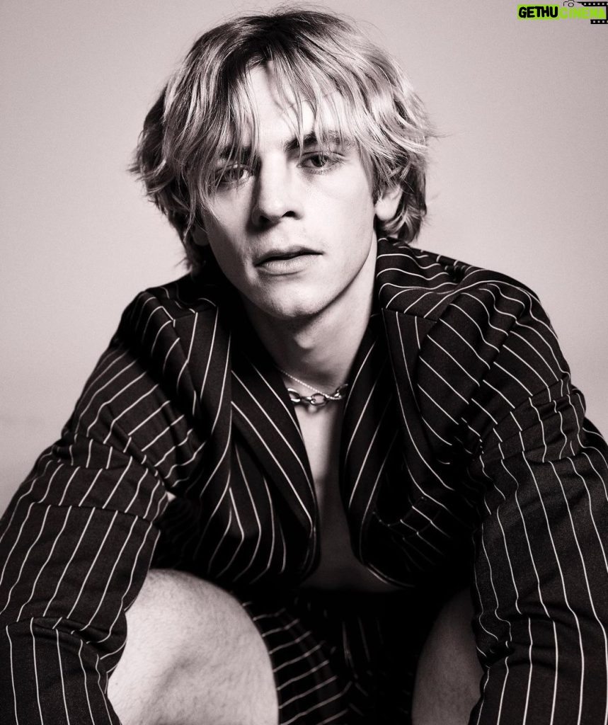 Ross Lynch Instagram - Album has been out for almost a month. Tour starts in 3 days. Caught up with @flauntmagazine recently to chat. Link in stories. Photos by @instamaxmonty Styled by @edwin.j.ortega ft @onitsukatigerofficial Groomer: @groomedbymichelleharvey Written by @olivianovato #flauntmagazine