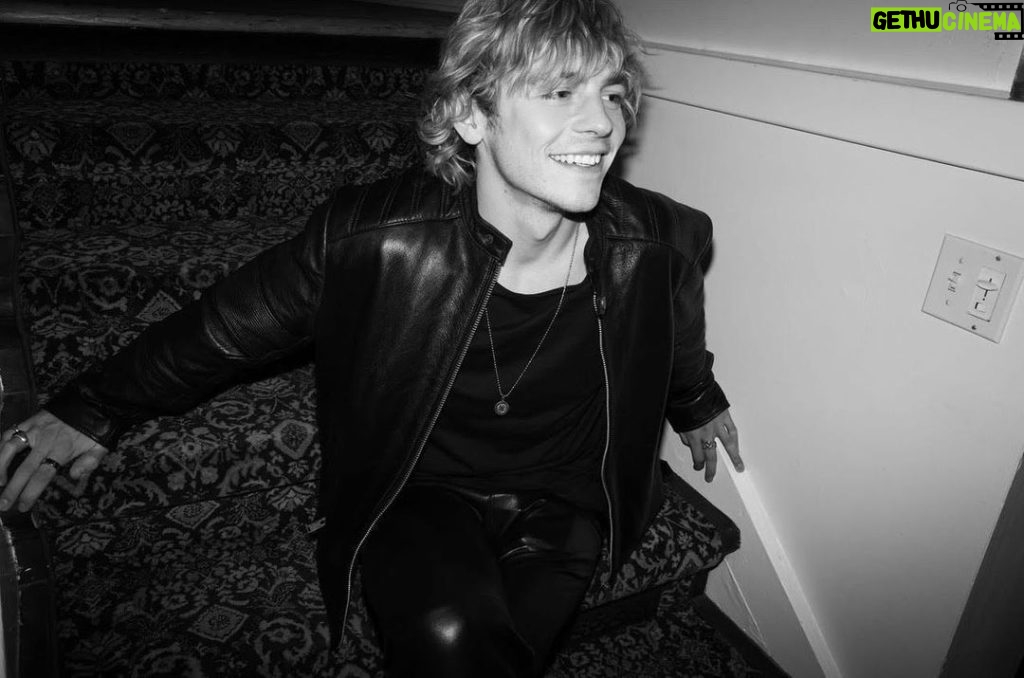 Ross Lynch Instagram - Had a fun night with @interviewmag in @zadigvoltaire 📸 @stolenbesos
