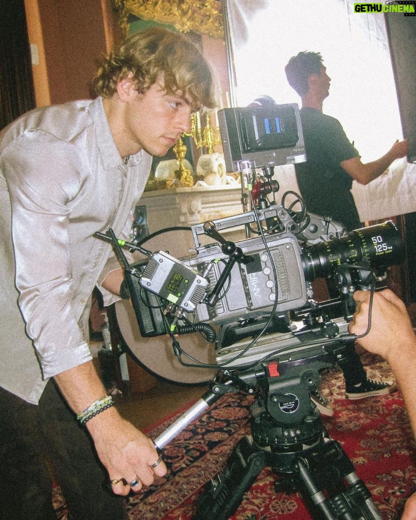 Ross Lynch Instagram - BTS shots from our Fantasy music video directed by @gordydestjeor & executive produced by @rylandlynch! 📸 @mhunterreynolds