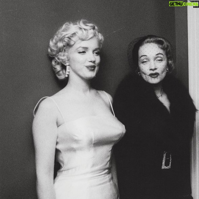 Rowan Blanchard Instagram - Marilyn and Marlene meeting at a press conference by Milton Greene in 1955 💔