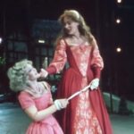 Rowan Blanchard Instagram - #bestperfomances #meryl #KissMePetruchio #TheTamingoftheShrew thank you @therealalisonwright for showing me 💋