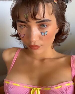 Rowan Blanchard Instagram - God knew not to give me colored eyes.... too powerful 🤦‍♀️