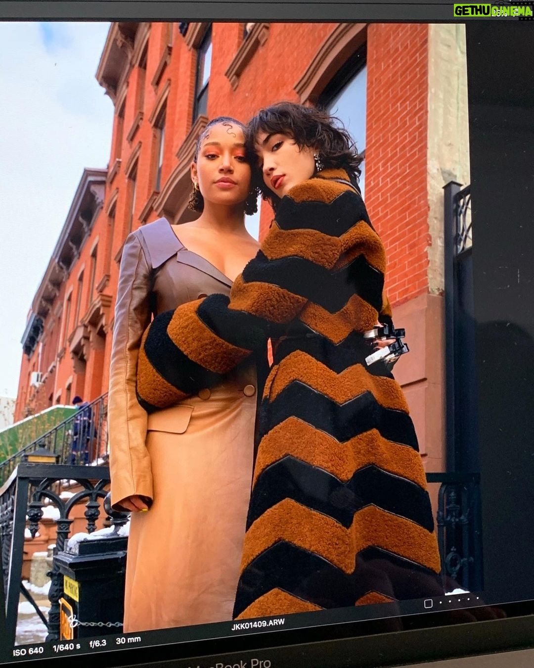 Rowan Blanchard - 253.2K Likes - 4L @amandlastenberg @tmagazine @nytimes ⛹️♀️ don’t fuck with us Don’t fuck without us 😭
