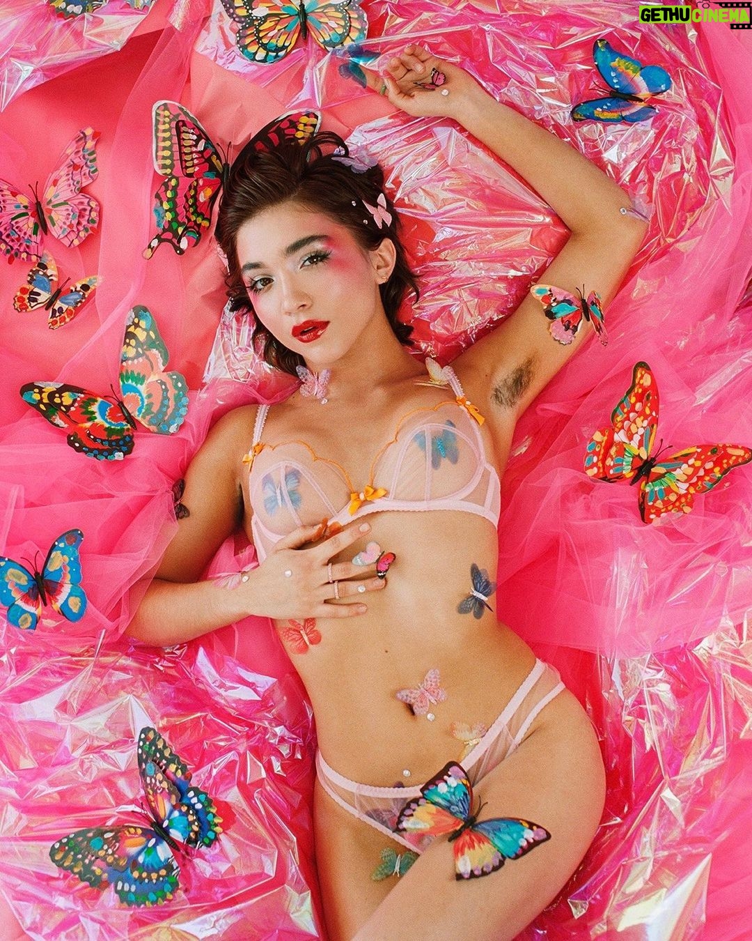 Rowan Blanchard - 414.4K Likes - Itās @alia_popās world and I am just living in it šÆ @cultured_mag cover story link in bio