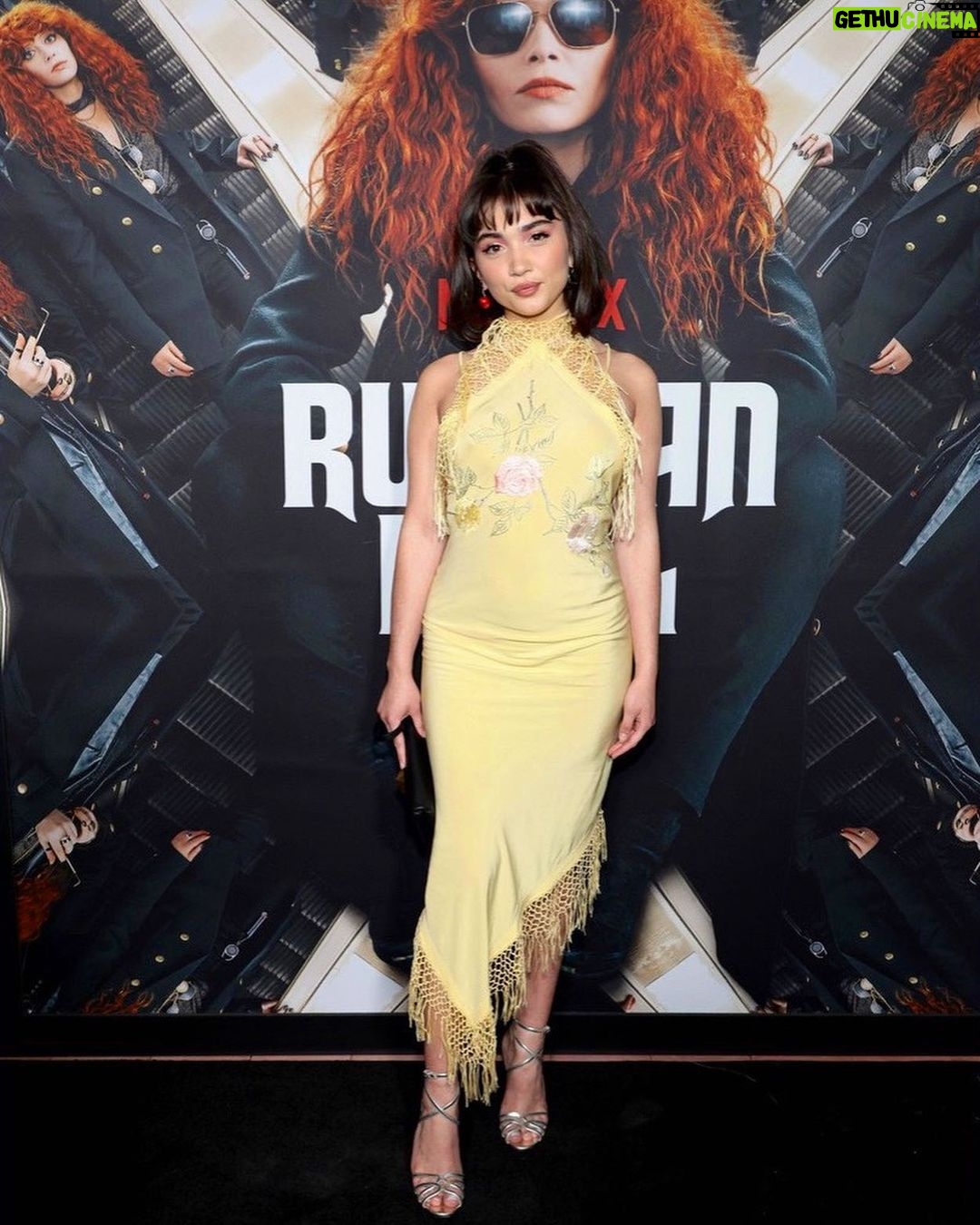 Rowan Blanchard Instagram - Hawks eye @nlyonne šā¤ļø Russian Doll season 2 is major as expected congrats @nlyonne @animapict @superlativeanimal š£š£š£š£š£ and I got to wear this @connerives dress Iām obsessed with š