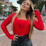 Roxana Díaz Instagram - Les regalo foticos desde #lasmercedes .... La tarde estaba bellísima.... Cual te gusta más? Y la última foto con mi fotógrafo 😍😍😍😍😍 . Mi look es de @kashiclothing1 . #tarde #picoftheday #pic #fotografia #hermosatarde Las Mercedes Caracas, Venezuela
