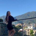 Roxana Díaz Instagram – Que les parece esta vista de mi amado ÁVILA espectacular????
.
Venezuela ayyy Venezuela que hermosa eres, tan imponente, tan noble y regia a la vez….
Es un milagro abrir los ojos y ver esta belleza…. parece un cuadro🇻🇪🇻🇪🇻🇪🇻🇪🇻🇪🇻🇪
.
Y yo coqueta admirándolo 🫶🫶🫶🫶🫶🫶🫶
.
#coquette #venezuela #love #avila #amomipais #avilaespectacular Las Mercedes Caracas, Venezuela