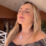 Roxana Díaz Instagram - Buenas tardes... hermoso día martes... el corre corre del dia, los compromisos, las reuniones, el tráfico, los pagos, la presión.... Tomate un tiempo para respirar y llenarte de paz, de tranquilidad para poder seguir... . No todo es prisa, respira y sigue... Los quiero.... . #love #martes #live #respirar #calma Caracas, D.F., Venezuela