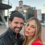 Roxana Díaz Instagram – Les regalo foticos desde #lasmercedes ….
La tarde estaba bellísima….
Cual te gusta más?
Y la última foto con mi fotógrafo 😍😍😍😍😍
.
Mi look es de @kashiclothing1
.
#tarde #picoftheday #pic #fotografia #hermosatarde Las Mercedes Caracas, Venezuela
