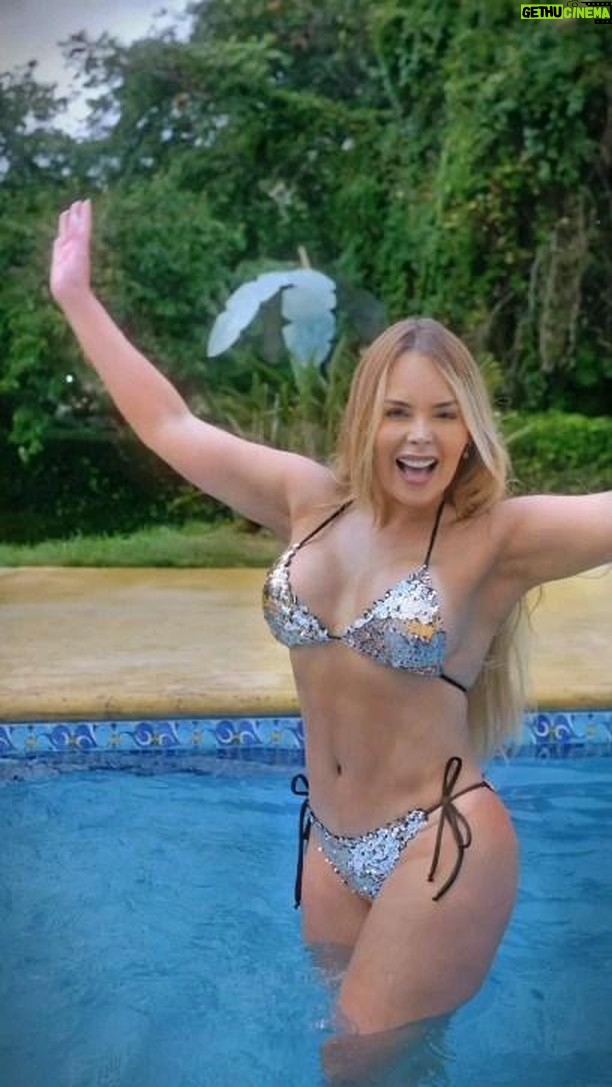 Roxana Díaz - 41.5K Likes - Almacenar agua de forma segura no es un sueño, con Resinca Tanker es una realidad. Tenemos 46 años reservando vida en cada rincón de Venezuela.
¡Con Resinca Tanker es fácil ser feliz!
Si deseas más información, contáctanos al
📱04244185384
#resincatanker46años #Resincatanker
#resinca