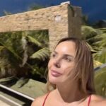 Roxana Díaz Instagram - Antes de que se acabe el año desconéctate un ratito para descansar y disfrutar que podemos respirar sanos, con salud, con nuestros seres queridos.... Demos gracias a Dios y a la vida por nuestras bendiciones 🙏🙏🙏🙏🙏🙏✨✨✨✨✨✨✨✨✨✨✨✨✨✨ . Y para descansar y disfrutar un ratito nos vinimos a @hotelbaywatchmorrocoy me encanta porque aquí lo tengo todo, vista al mar, casino, embarcaciones, servicio, wifi 🛜, restaurantes, tiendas y más.... . Y ustedes que hacen en estos días????? . #playa #sol #diversion #descanso #hotelbaywatchmorrocoy #morrocoy #tucacas Hotel Baywatch Morrocoy