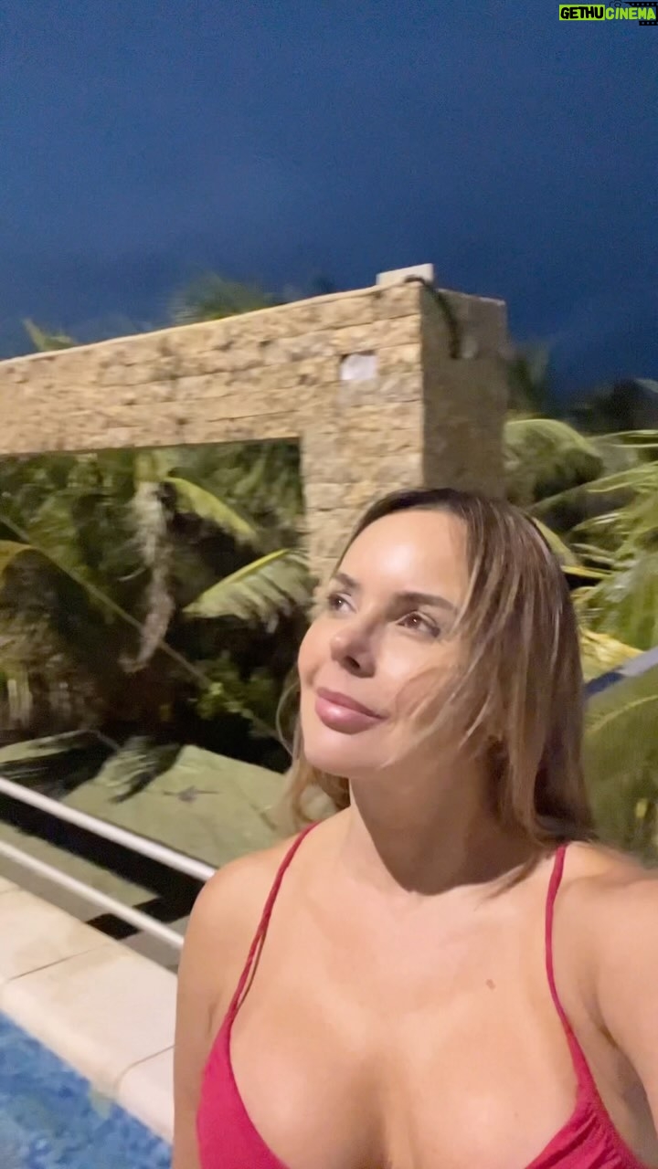 Roxana Díaz - 22.6K Likes - Antes de que se acabe el año desconéctate un ratito para descansar y disfrutar que podemos respirar sanos, con salud, con nuestros seres queridos....
Demos gracias a Dios y a la vida por nuestras bendiciones 🙏🙏🙏🙏🙏🙏✨✨✨✨✨✨✨✨✨✨✨✨✨✨
.
Y para descansar y disfrutar un ratito nos vinimos a @hotelbaywatchmorrocoy me encanta porque aquí lo tengo todo, vista al mar, casino, embarcaciones, servicio, wifi 🛜, restaurantes, tiendas y más....
.
Y ustedes que hacen en estos días?????
.
#playa #sol #diversion #descanso #hotelbaywatchmorrocoy #morrocoy #tucacas