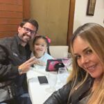 Roxana Díaz Instagram - Siempre es tan divino ir a compartir en @cafehilda Se come excelente y el ambiente es súper chevre.... Anoche había música en vivo.... llevamos a Barbie y a Chris y les encantó la comida... De verdad es un lugar muy especial para nosotros... cuando puedan vayan y conózcanlo... @cafehilda . #Restaurante #familia #comidacasera Bello Monte , Caracas
