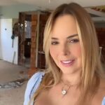 Roxana Díaz Instagram - Poco a poco se va cumpliendo mi sueño.... @212element diseñó y está ejecutando nuestra cocina... hoy hicieron el marcaje con spray y ya nos hicimos la idea de cómo va... me encantaaaaaaaa🫶🫶🫶🫶🫶🫶🫶🫶 @212element . #proyecto #proyectovalle #cocina #remodelacion