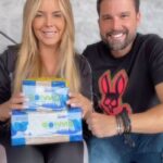 Roxana Díaz Instagram - Esta vez, @gmenvios trajo algunas cosas más delicadas por aéreo... Tenemos muy buena experiencia con @gmenvios ellos son muy organizados y responsables... Hice mis compras en línea, las envié a la dirección en Miami que me indicaron, ellos reempacan y envían hasta tu casa aquí en Venezuela ... Aún tienes oportunidad si envías por aéreo de que tus encomiendas te lleguen antes del 24 de Diciembre ... . #envios #puertaapuerta #maritimo #aereo