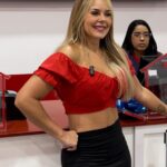Roxana Díaz Instagram - Todo un éxito el reto de @emtopmegastore en el Centro Comercial La Candelaria... La verdad los precios que tiene @emtopmegastore no tiene competencia.... no no has visitado @emtopmegastore @emtopvalencia te invito conocerlo y disfrutar de sus inigualables precios🤩 viene Diciembre aprobechaaaa... . #preciossincompetencia #calidad #reto