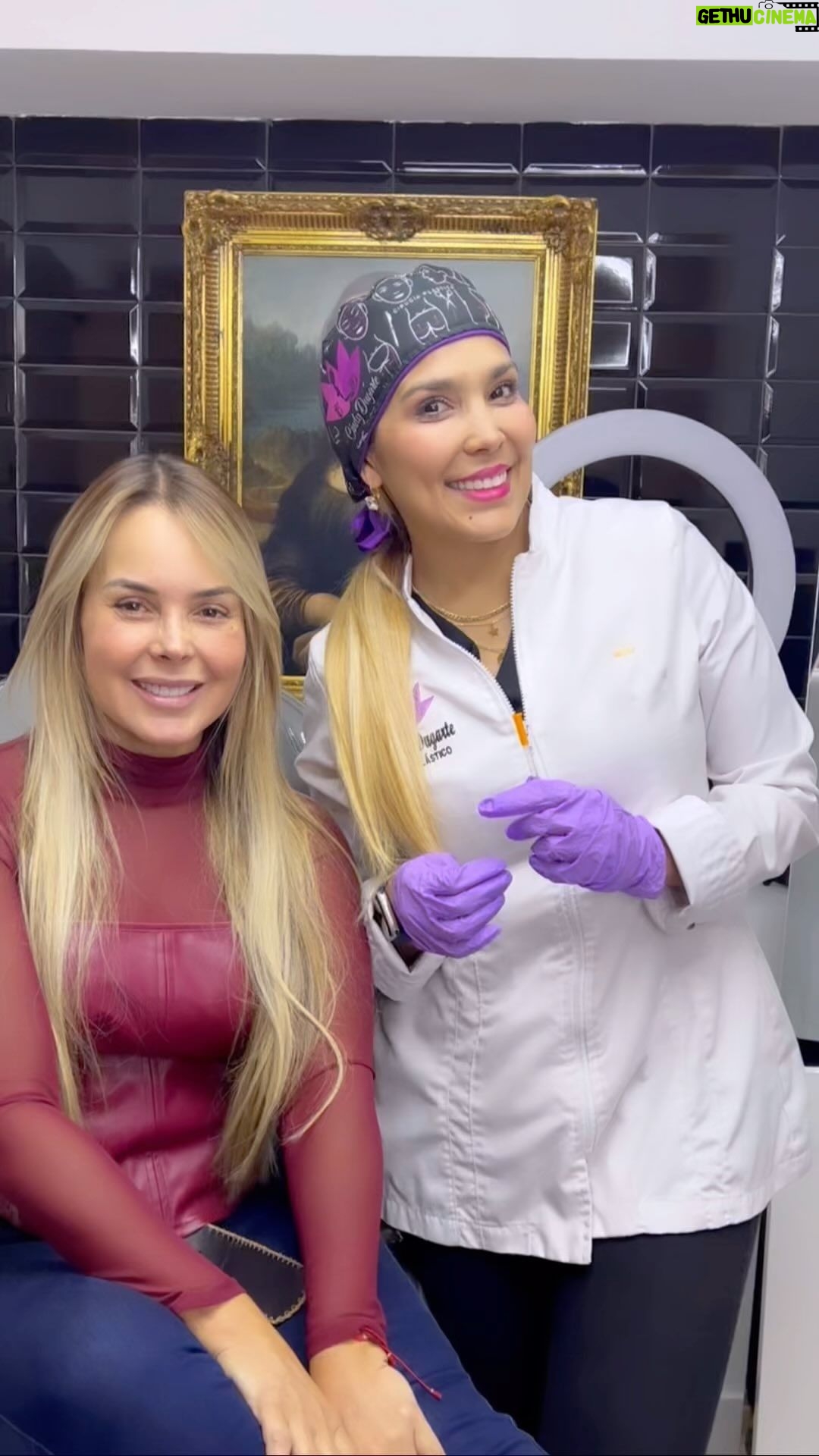 Roxana Díaz Instagram - Ya me tocaba colocarme #toxinabotulimica y me fui a @caracasaesthetic allí @dracindydugarte me lo colocó... en @caracasaesthetic utilizan las mejores marcas en #toxinabotulinica Y con la @dracindydugarte con los ojos cerrados se las recomiendo... . #botox #belleza #clinica #spa