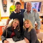 Roxana Díaz Instagram - Compartimos una tarde divina con amigos especiales en @cafehilda Siempre es un placer visitarlos porque además me encanta mi plato favorito el #Roxyroll jejejejeje si vas a @cafehilda pide #elrollderoxanadiaz no se van arrepentir🤩 . #cafehilda #love #amigos #buenacomida #atención Bello Monte , Caracas