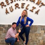 Roxana Díaz Instagram - Ayer fuimos a @restaurant_aurelia en hoyo de la puerta y pasamos una tarde lluviosa pero deliciosa en familia... La especialidad de @restaurant_aurelia es el conejo, el cordero y el pollo... les queda divino... comimos Chicharron, morcillas, queso y una empanada gallega. Del más allá .... . Bárbara y Derek cantaron y bailaron con el karaoke 🎤 🫶🫶🫶🫶🫶🫶🫶🫶🫶🫶 la pasamos increíble.... . @restaurant_aurelia es tradición de más de 50 años... Cuando puedas visítalos.... . #restaurant #tradicion #kareoke #conejo #cordero #pollo #cochino #family Hoyo De La Puerta, Miranda, Venezuela