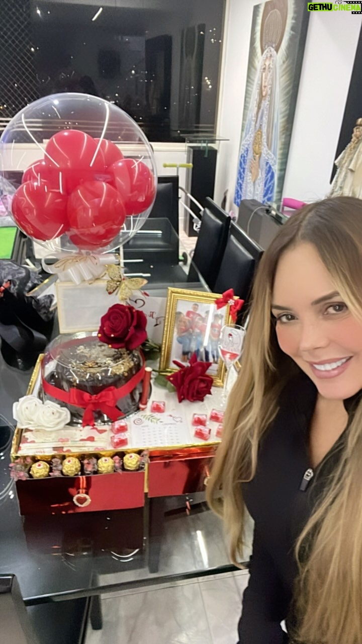 Roxana Díaz Instagram - Como siempre mis cómplices @imperioglobalparty presentes en nuestros días más especiales del año, siempre creando momentos mágicos y sorpresas nuevas, gracias por siempre crear momentos inolvidables en esas fechas mágicas del añoooo ❤️❤️❤️ @imperioglobalparty
