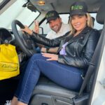 Roxana Díaz Instagram - En nuestra estancia en Valencia aprovechamos y le cambiamos la tapicería a mi camioneta! Ya estaba muy fea y manchada así que fuimos a @tapiceriaesdras por muy buenas referencias.... @tapiceriaesdras utiliza piel importada de muy buena calidad y garantizan todos sus trabajos... Ellos no solo tapizan autos sino también ofrecen tapicería aeronáutica, también para lanchas y para tu hogar... . Quedé complacida y feliz! Miren el antes y el después 🤩🤩🤩🤩 . #tapiceria #trabajosgarantizados #calidad #belleza Valencia, Estado Carabobo, Venezuela