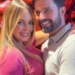 Roxana Díaz Instagram - Nuestro día de San Valentín en @cafehilda la decoración está muy linda y más tarde se va poner bueno jejejejejejejej..... Siempre es un placer venir a compartir en @cafehilda Feliz día de San Valentín 💘 💘💘💘💘 . . Faltó Erik pero está en su terapia 🥰🥰🥰🥰🥰🥰🥰🥰🥰🥰🥰🥰🥰 #valentinday #diadeloaenamorados #love #amor Bello Monte , Caracas