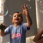 Roxana Díaz Instagram - Mi amado #erik está creciendo muy rápido.... también está avanzando con sus terapias de lenguaje y fisioterapia... @fs.center está haciendo un maravilloso trabajo con mi #babycat poco a poco mi amor... 💙💙💙💙💙💙💙 . @fs.center trabaja en equipo multidisciplinario para lograr la evolución de niños y adultos también.... . #evolution #amor #bendicion
