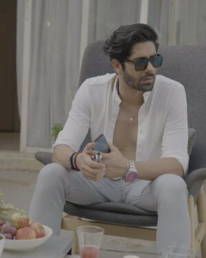 Rrahul Sudhir Instagram - Tanhai ka ashq mitaye yaha…
Barbadiyaa bhi sabko jane mili hai kahaan…

#rrahulsudhir #fyp #explore #photography #photooftheday #fashion #firerises