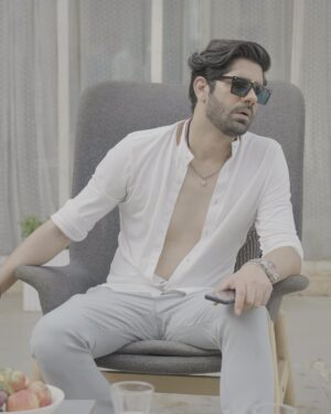 Rrahul Sudhir Instagram - Tanhai ka ashq mitaye yaha…
Barbadiyaa bhi sabko jane mili hai kahaan…

#rrahulsudhir #fyp #explore #photography #photooftheday #fashion #firerises