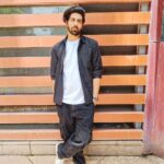 Rrahul Sudhir Instagram - आना होगा तुम्हें मेरे लिए… साथी मेरी…सूनी राह के… #rrahulsudhir #fyp #explore #ootd #potraits #photooftheday #fashion PC - @srksharukhkhan Mumbai, Maharashtra