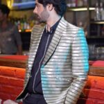 Rrahul Sudhir Instagram - Let Me Be Your Conman Tonight… Leave The Seduction To Me… Just Show Up… You Know That’s What You Want To Do… Be Seduced… Wear That Special Dress…Don That Crown I Gave You… Let’s Do It The Old Fashioned Way… Me And You… You Know That’s What You Want To Do… Be Seduced… #rrahulsudhir #reels #fashion Bandra Orange Mint Lounge