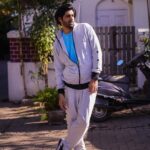 Rrahul Sudhir Instagram - “Some Artistic…Abstruse Caption” Shot By- @akphotography_mumbai Casual active wear @chkokko Style Partner: @styling.your.soul X @socialpinnaclepr MUA - @kalim_makeupartist @fareed_shaikh710 urf Montu Bhai #rrahulsudhir #ootd #fashion #fashionista #fashionstyle #candid #manasvivashist #style #styleblogger #bhainskilassi #photooftheday #photography Bandra