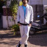 Rrahul Sudhir Instagram - “Some Artistic…Abstruse Caption” Shot By- @akphotography_mumbai Casual active wear @chkokko Style Partner: @styling.your.soul X @socialpinnaclepr MUA - @kalim_makeupartist @fareed_shaikh710 urf Montu Bhai #rrahulsudhir #ootd #fashion #fashionista #fashionstyle #candid #manasvivashist #style #styleblogger #bhainskilassi #photooftheday #photography Bandra