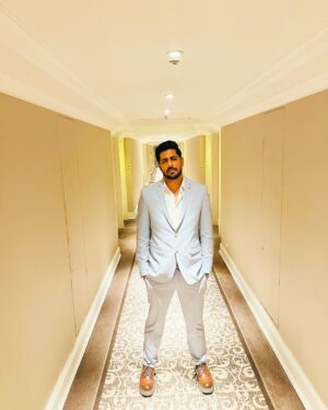 Rrahul Sudhir Instagram - A Truly Iconic Evening With #iconicgoldawards 

MUA - @sandy23378 
Hair Stylist - @aamir___i67 

#bollywood #style #masterofceremony #awardnight 
#photo #photography #photooftheday #photographer #photoshoot #instaphoto #portraitphotography