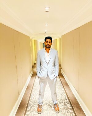 Rrahul Sudhir Instagram - A Truly Iconic Evening With #iconicgoldawards 

MUA - @sandy23378 
Hair Stylist - @aamir___i67 

#bollywood #style #masterofceremony #awardnight 
#photo #photography #photooftheday #photographer #photoshoot #instaphoto #portraitphotography