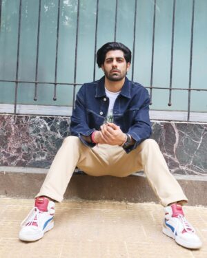 Rrahul Sudhir Instagram - The average joe from pig sty alley…I must send a loud message to the AXE Gang 🪓 

Shot By - @zebiee_xyz_ 
HMUA - @srksharukhkhan 
Stylist - @mehandi7_ 

#photography #model #fashion #photooftheday #photographer #style #ootd #love #instafashion #instagood #film  #moda #outfitoftheday #look #streetstyle #lookoftheday #hair #design #fashiongram #zumountainsaga #kungfuhustle