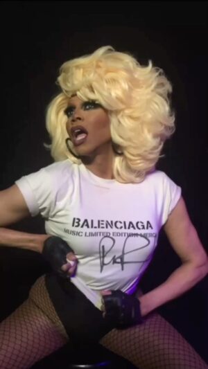 RuPaul Instagram - #PrissyKissness