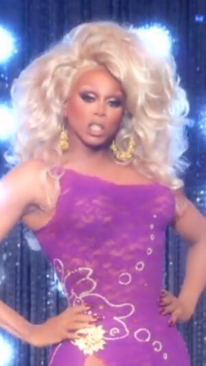 RuPaul Instagram - HOLI-SLAY Countdown…. Hey Sis, it’s Christmas!