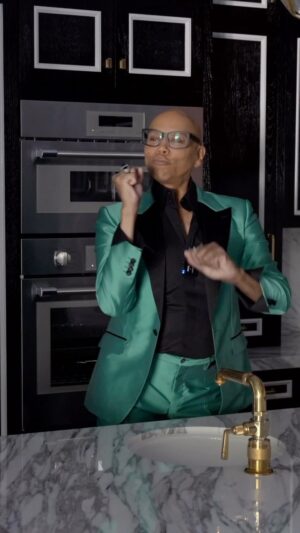RuPaul Instagram - Hey ALICIA! It’s I Just Can’t Wait Til Christmas from my Essential Christmas album. Girls, it’s time to deck those halls.