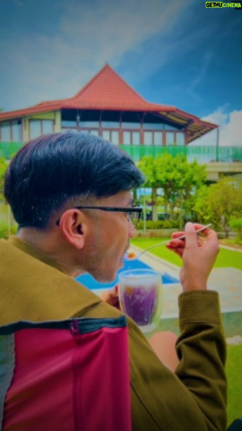 Ruben Onsu Instagram - Menjadi Seorang Pemimpin Artinya.... . #quotesrubenonsu #rubenonsusaid #isihatirubenonsu #realbensu #bensu #justruben #jalani_nikmati_syukuri #janganlupaberbagi #senyuminaja #rezekigakketuker #hiduplagicapekcapeknya