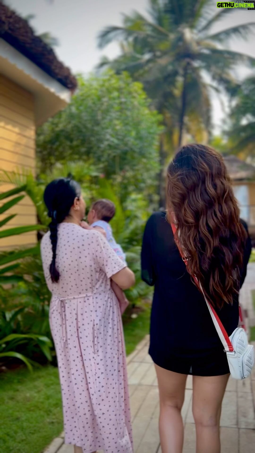 Rubina Dilaik Instagram - #happywomensday to everyone out there ….. This day I want to celebrate the strongest and the most compassionate woman I know 🧿♥️ My mother , 🥰💝… whom are you celebrating today?