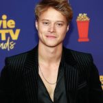 Rudy Pankow Instagram - ‘‘Twas a blast @mtv ! . . . THANK YOU! @ysl @anthonyvaccarello And… @mrmontyjackson 👔 @julie4makeup 💄