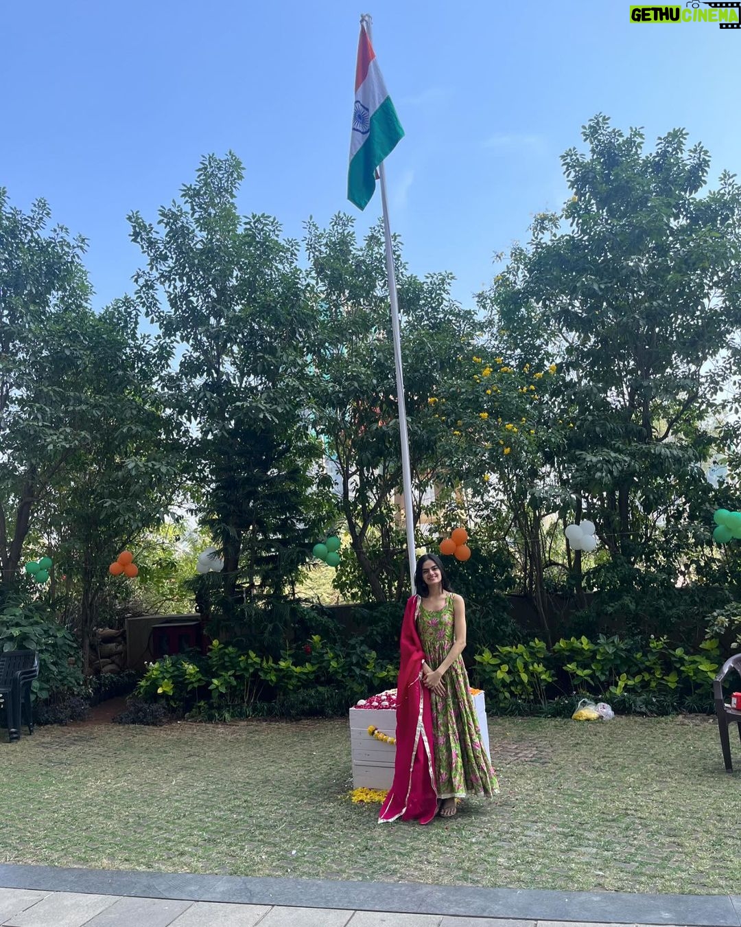 Ruhanika Dhawan Instagram - Happy Republic Day! May the vibrant threads of our diverse cultures weave a tapestry of unity stronger than ever. Jai Hind 🇮🇳