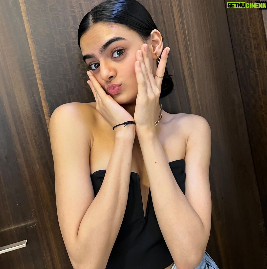 Ruhanika Dhawan Instagram - Life is too short to blend in, I choose to stand out! #powergirl #mainapnifavouritehoon #fyp