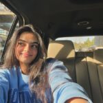Ruhanika Dhawan Instagram - did a mini photo shoot en route :p #ruhaanikadhawan