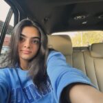 Ruhanika Dhawan Instagram - did a mini photo shoot en route :p #ruhaanikadhawan