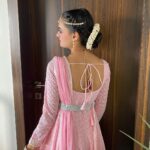 Ruhanika Dhawan Instagram - Spirit is a child, the tune of dancing feet its lullaby. Audience of angels descend in the ambiance reciting praises in your glory, when you wear your dance shoes, when you arrive at the stage and with every step you take beneath your feet heaven moves. That is the power of dance. #myfirstkathakperformance #kathakshow #fyp Hair and makeup @darshibaid Costume designed and styled @mansha_dhawan Jewellery borrowed from my friend Anaisha ❤️ Mayor's Hall, Andheri West