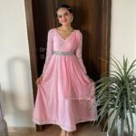 Ruhanika Dhawan Instagram - Spirit is a child, the tune of dancing feet its lullaby. Audience of angels descend in the ambiance reciting praises in your glory, when you wear your dance shoes, when you arrive at the stage and with every step you take beneath your feet heaven moves. That is the power of dance. #myfirstkathakperformance #kathakshow #fyp Hair and makeup @darshibaid Costume designed and styled @mansha_dhawan Jewellery borrowed from my friend Anaisha ❤️ Mayor's Hall, Andheri West